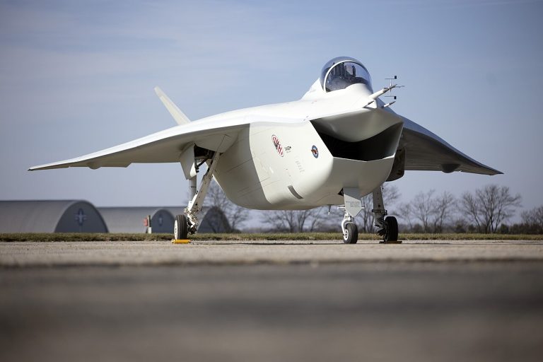 Почему Boeing выиграла контракт на F-47, а Lockheed Martin проиграла
