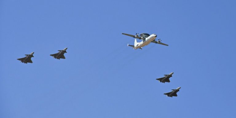中国预警机和加油机:空警-500、运-20与运油-20