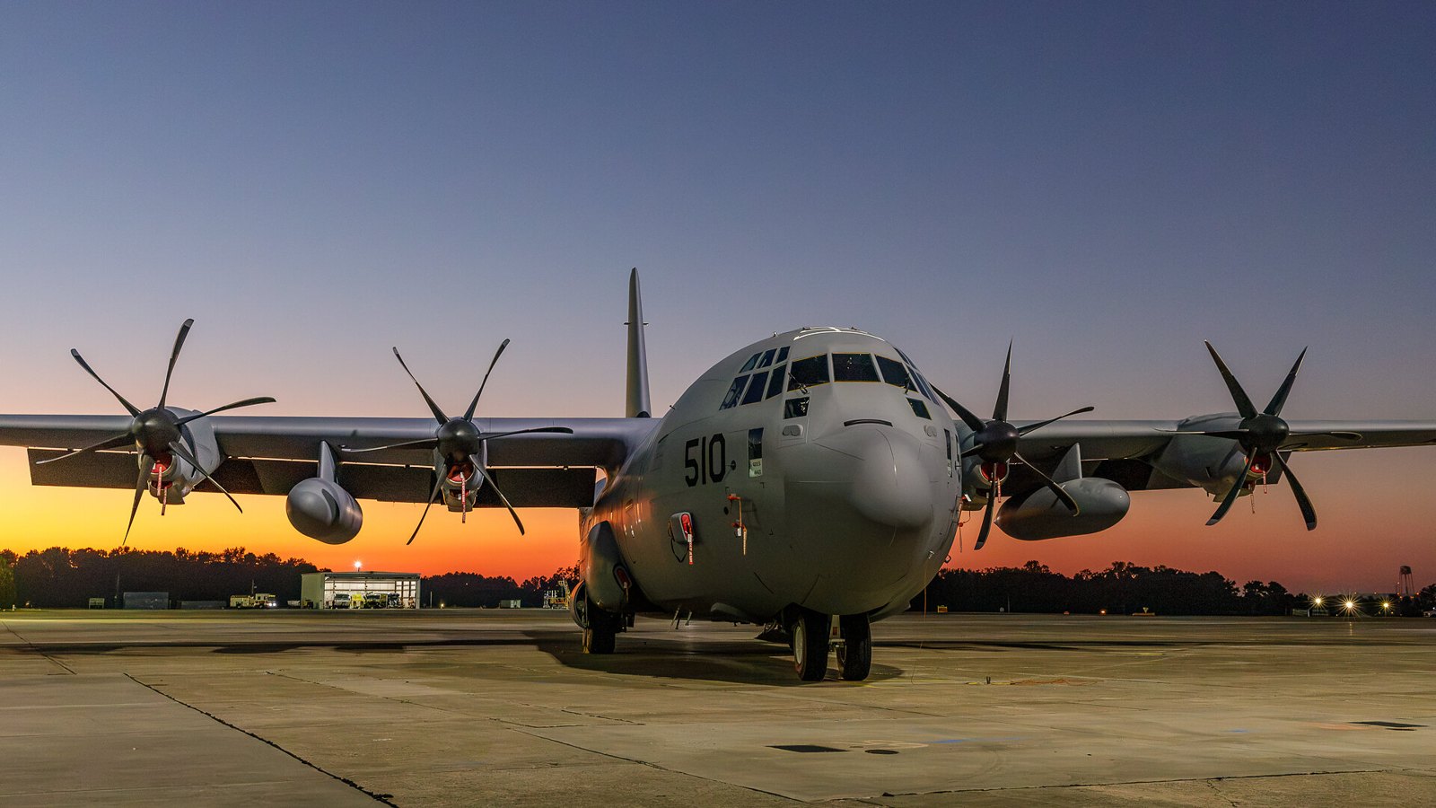E-130J Phoenix II: ABD Donanması Yeni Nükleer Haberleşme Uçağının İlk Gövdesini Teslim Aldı