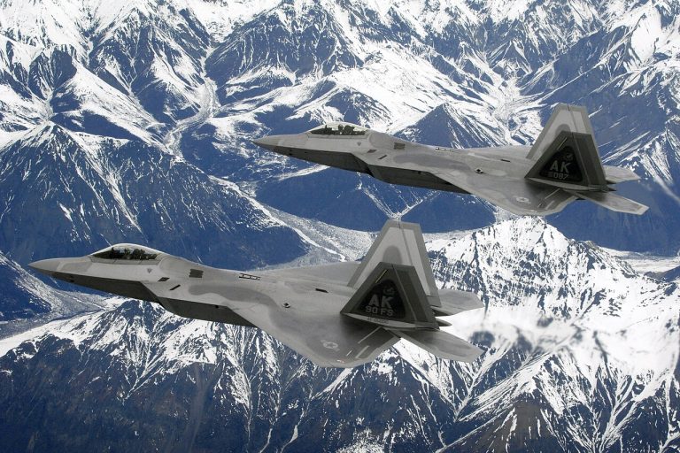 F-47 vs Su-57: How America’s New Fighter Compares With Russia’s Felon
