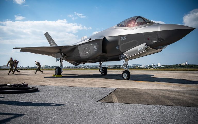 F-35 vs J-20: How America’s Stealth Fighter Compares With China’s