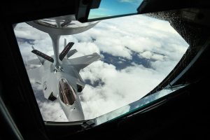 Сколько F-35 может находиться в воздухе? Дальность и время