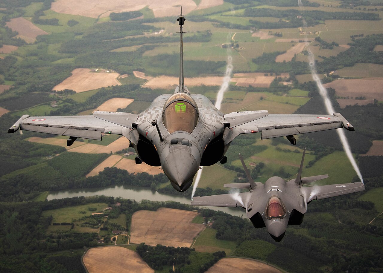 F-35 ve Rafale Karşılaştırması: Görünmezlik mi, Çok Yönlülük mü?