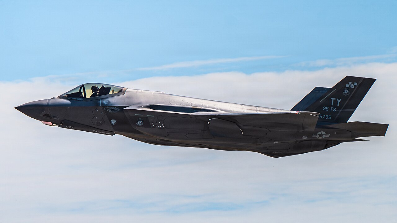 كم يبلغ سعر F-35؟ التكلفة بحسب النسخة وساعة الطيران