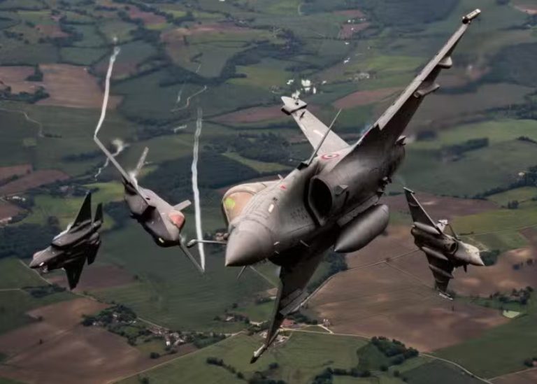 Defense News 5th Generation Fighter Jets