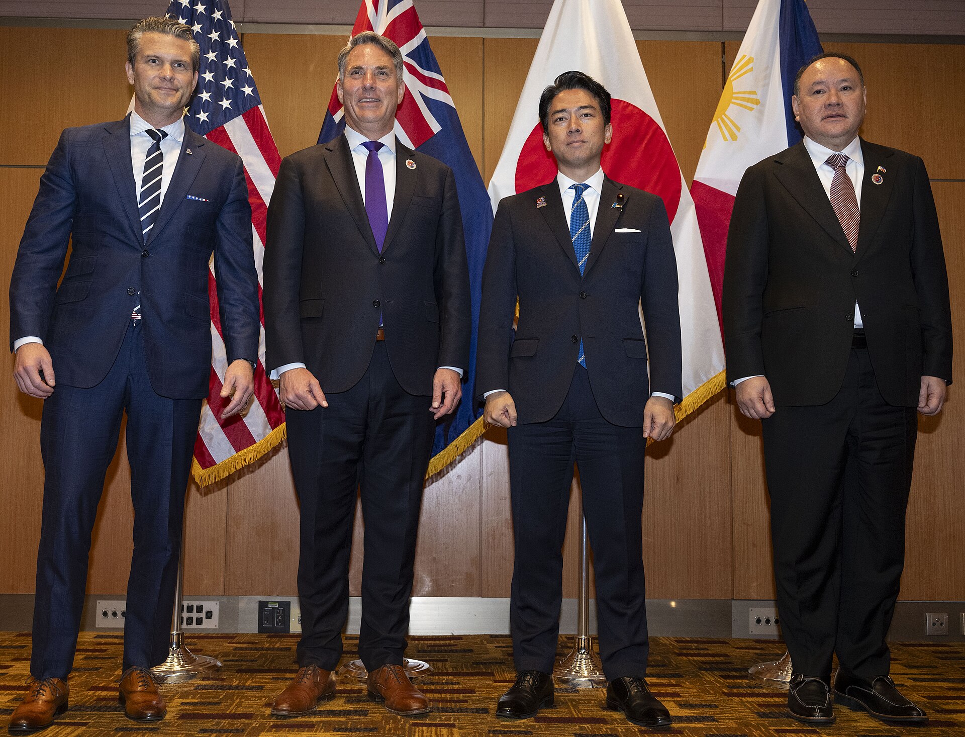 Hegseth ve Koizumi Görüştü: ABD-Japonya ‘Caydırıcı Engelleme Savunması’ ve Mühimmat Üretimi Gündemde