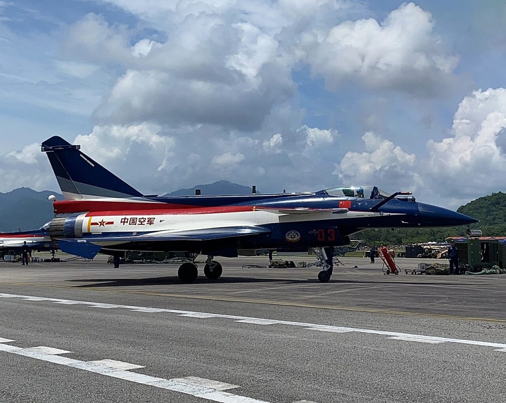 J-10C Savaş Uçağı Özellikleri, Silahları, Muharebe İddiaları ve Operatörleri