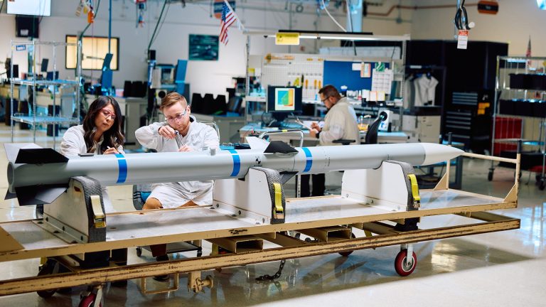 AIM-120 AMRAAM Missile Specs, Range, Variants and Operators