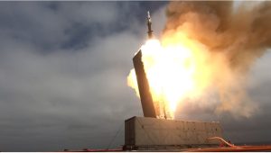 رايثيون تعلن أن سباق إنتاج SM-6 تجاوز هدف البحرية الأمريكية