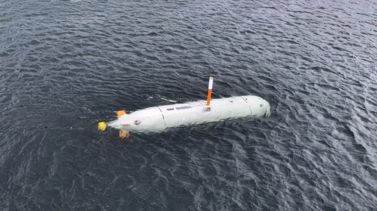萨博、FMV与瑞典武装部队推出大型无人水下航行器演示样机