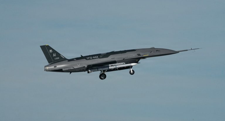 F-22 Pilot Commands YFQ-44A Fury Drone in Flight for the First Time